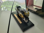 Model Maisto SUZUKI GSX-R600 z podstawką 1:18