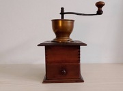 Stary, piękny młynek do kawy, ręczny, drewno + mosiądz.