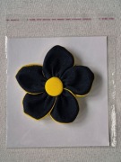 Kwiat - ozdoba sukienki, sweterka, bluzki, koszulki