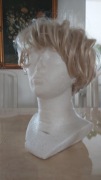 Peruka ciemny  blond z Holandii nowa