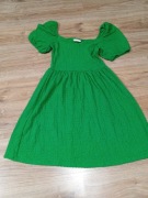 Zestaw  różnych ubrań damskich