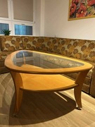 Uzywany stolik na kolkach