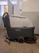 AUTOMAT SZORUJĄCO-ZBIERAJĄCY NILFISK SC530 DB FULL AUTOMAT