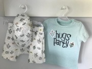 C&A * miętowy komplet t-shirt + szorty + czapeczka