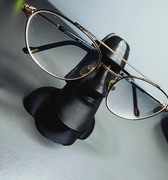 Ozdobny stojak na okulary różne kolory