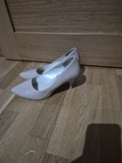 Szpilki damskie rozmiar 40. 