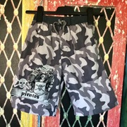 Krótkie spodenki kąpielówki moro Pirates Tesco 128