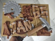 Dekoracja tortu dla stolarza rzemieślnika, piła młotek deski napis 