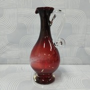 Piękny burgundowy dzban proj. Słuczan-Orkusz huta Tarnowiec 