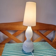 Wysoka lampka stołowa ze ściemniaczem 