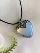 Naszyjnik serduszko - opal - właściwości . 