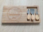 Bambusowa deska do serów i przekąsek + 3 noże
