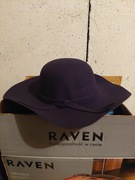 Filcowy kapelusz z szerokim rondem