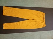 Żółte spodnie (mogą być domowe)
