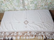 Zasłonka z haftem i koronką kołkową 120x85