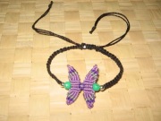 fioletowa bransoletka makrama koraliki 4 mm i 6 mm zielone motyl