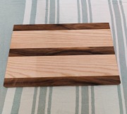 Deska do krojenia. Rozmiar 45x29 cm. Jesion orzech