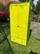 Drewniana szafa dwudrzwiowa