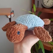 KAMEO Żółwik Pawełek ok. 23x23cm - dziergany