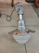 Lampa wisząca w stylu przemysłowym