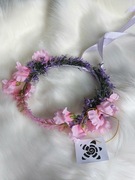 Wianek na głowę z różowych i fioletowych kwiatów