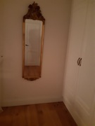 Lustro ścienne  ozdobna złotą ramą