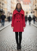 Merce stylowy czerwony płaszcz