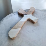 Piękny, drewniany krzyż na ścianę 27cm  Ręcznie wykonany