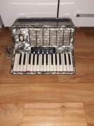 Sprzedam akordeon 60 basowy