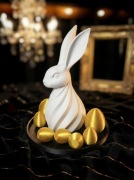 Zestaw wielkanocny dekoracja na stół komodę | zajączek + złote jajka + taca