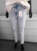 Nowe Marmurkowe Jeansy Mom Fit - Wysoki Stan, Przetarcia - W.LOG, rozmiar M