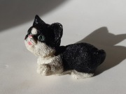 Figurka czarno biały kot koniec lat 90 vintage mała