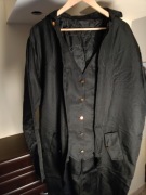 Strój karnawałowy gotycki długi frak guziki złote Halloween  r.XXL