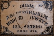 Tablica Ouija wywoływanie duchów halloween plansza
