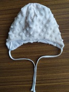 Ciepła niemowlęca czapeczka kremowa, wiązana, obw. głowy 44