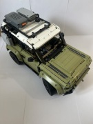 LEGO Technic - 42110 Land Rover Defender