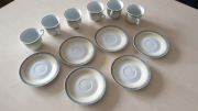 Zestaw / komplet porcelanowych filiżanek z podstaw