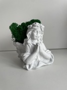 Anioł betonowy z chrobotkiem