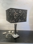 Koronka i szkło lampka biurkowa