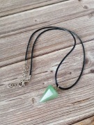Wisiorek wisior naszyjnik rzemyk kamień wahadełko grot witchy amulet boho