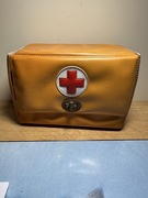 Apteczka samochodowa PRL z 1982 r. – oryginał z metką! Kolekcjonerska