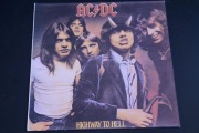 AC/DC – HIGHWAY TO HELL