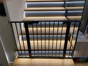 Baby Dan - Bramka ochronna PREMIER, czarny