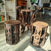 Sztuka afrykańska - zestaw stolik i 2 taborety