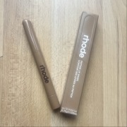 RHODE Peptide Lip Shape – Konturówka do Ust Odcień BEND