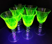 Szkło uranowe wazelinowe żółte kryształ kieliszki do wina 6 szt