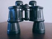 Lornetka Carena 10x50, wide angle 6 st. w gumowej obudowie