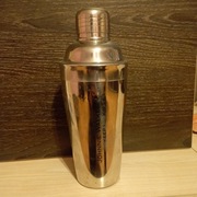 Shaker do drinków.