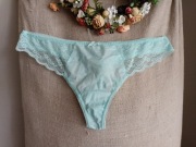 Nowe miętowe stringi koronka 38/40