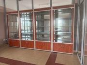 Okazja Gablota szklana witryna sklepowa z oświetleniem, biurka , kontenerki